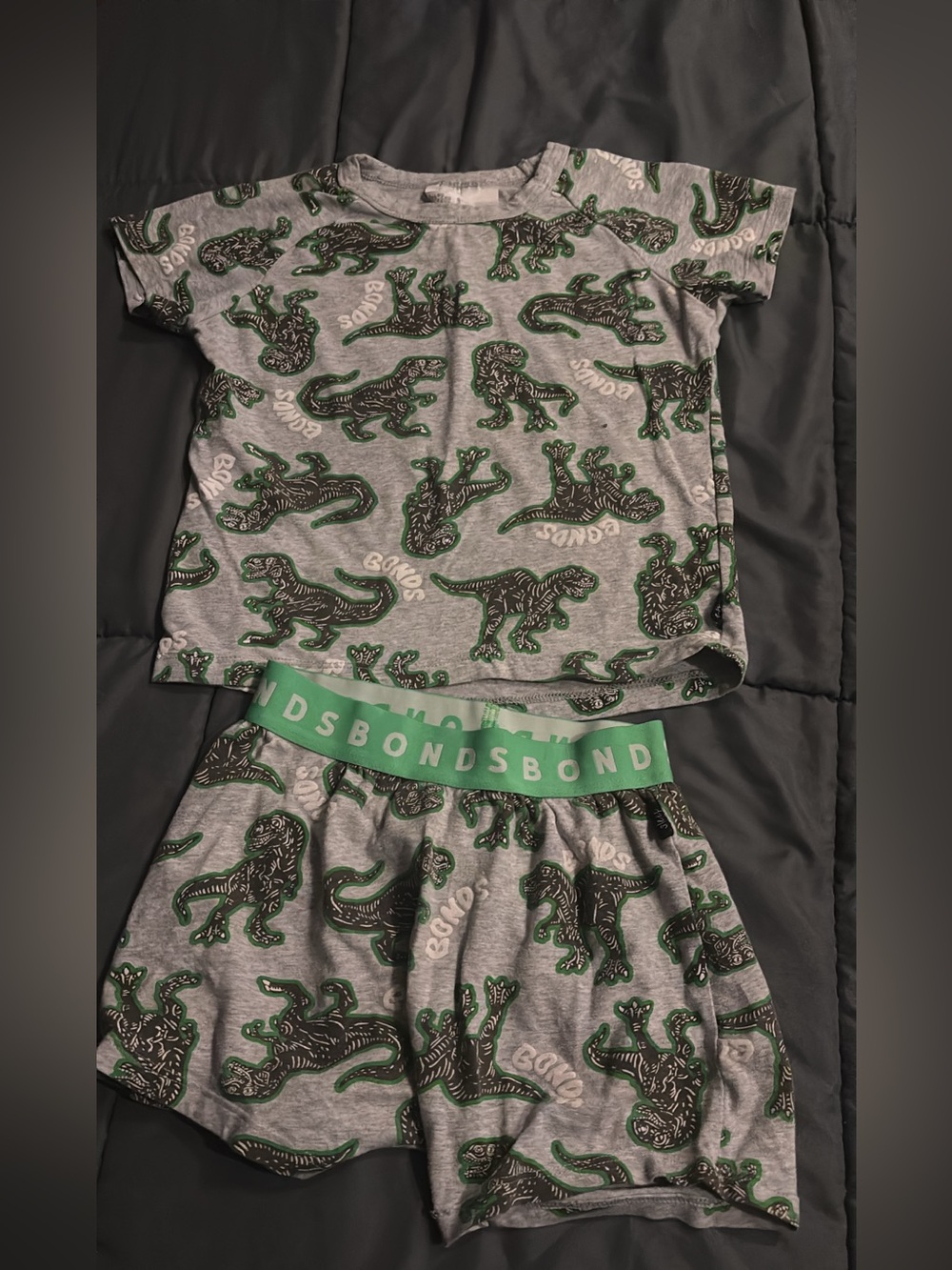bonds Dino pjs